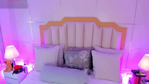 Snapshot of maddieparker chatting on 02.13.26 online show from 02.13.26