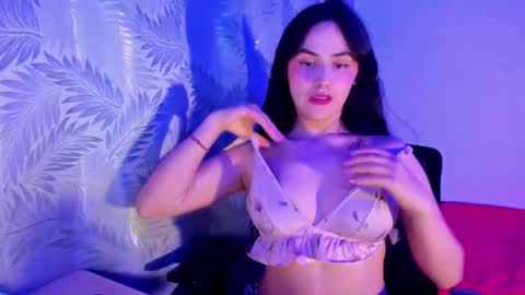 maddy8_ online show from 12.14.24
