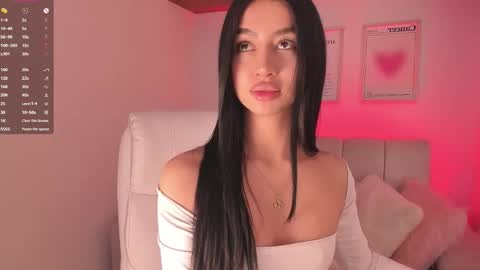 Snapshot of maddy_bronw chatting on 09.18.25 Maddy online show from 09.18.25