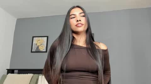 Snapshot of maddy_sun chatting on 10.07.25 maddy online show from 10.07.25