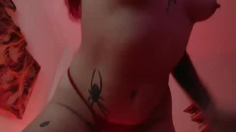 maddy_vicius19 online show from 10.30.25