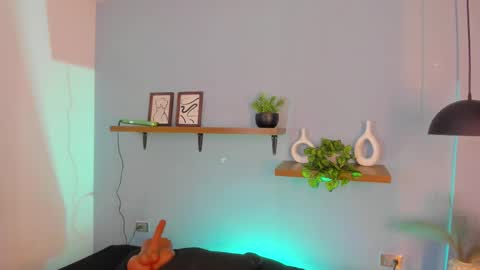 Maddy  online show from 11.10.25