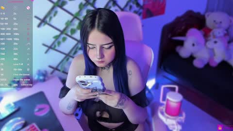 Snapshot of maddyfoox chatting on 01.03.25 Maddy Foox online show from 01.03.25