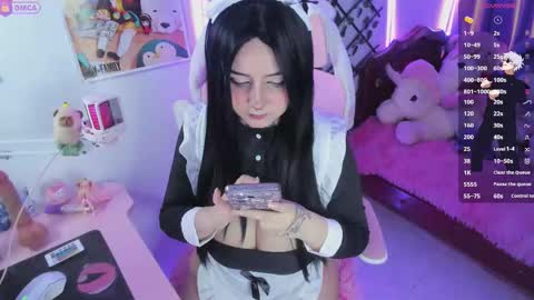 Snapshot of maddyfoox chatting on 11.07.25 Maddy Foox online show from 11.07.25