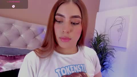 Snapshot of maddylennon chatting on 02.06.25 Lina online show from 02.06.25