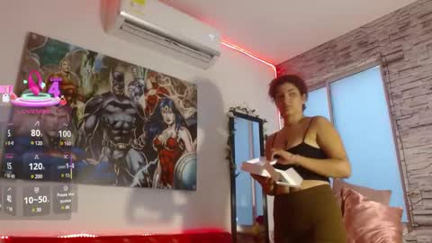 Snapshot of maddystone_ chatting on 03.10.25 maddystone_ online show from 03.10.25