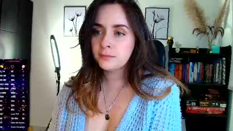 Snapshot of madelamee chatting on 07.15.26 madelamee online show from 07.15.26