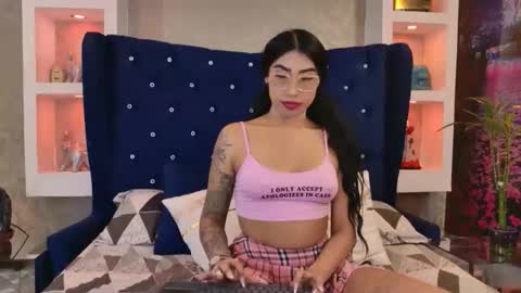 Snapshot of madele_hills chatting on 02.19.26 Madelene hills online show from 02.19.26