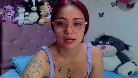 Snapshot of madeleine_2018 chatting on 04.29.26 sofia online show from 04.29.26