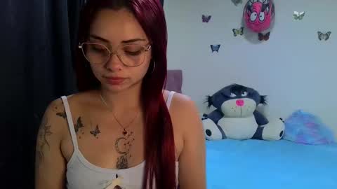 Snapshot of madeleine_2018 chatting on 05.21.26 sofia online show from 05.21.26
