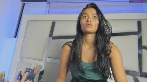 madeline_js online show from 09.25.25