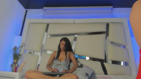 madeline_js online show from 10.04.25