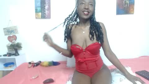 Snapshot of madeline_woods chatting on 10.27.25 Madeline online show from 10.27.25