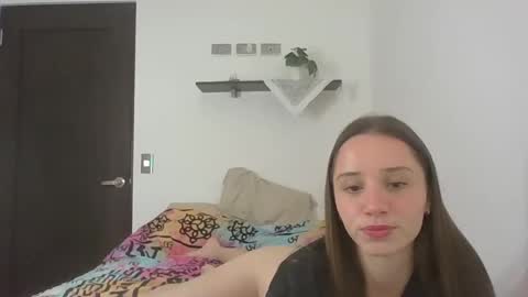 Snapshot of madelineswan chatting on 01.09.25 Madeline Swan online show from 01.09.25