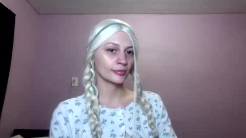 Snapshot of madelinevalentine chatting on 09.14.25 madeline online show from 09.14.25