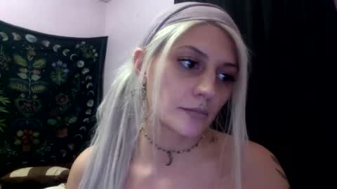 Snapshot of madelinevalentine chatting on 09.21.25 madeline online show from 09.21.25