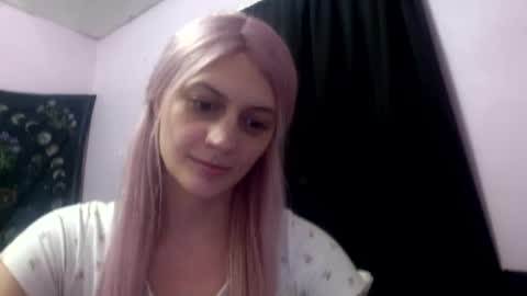 Snapshot of madelinevalentine chatting on 09.24.25 madeline online show from 09.24.25