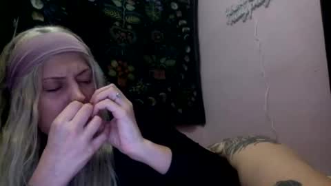 Snapshot of madelinevalentine chatting on 11.15.25 madeline online show from 11.15.25