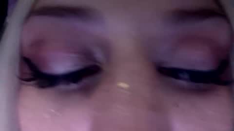 Snapshot of madelinevalentine chatting on 11.27.25 madeline online show from 11.27.25