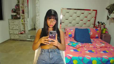 Snapshot of madeyn_roses chatting on 11.05.25 madelyn roses online show from 11.05.25