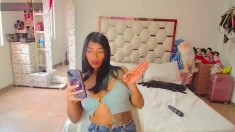 Snapshot of madeyn_roses chatting on 11.13.25 madelyn roses online show from 11.13.25