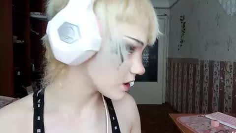 Snapshot of madgezari chatting on 03.03.26 Alice Kaneki online show from 03.03.26