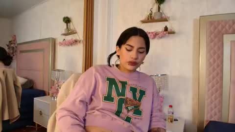 madhison_5 online show from 02.25.26