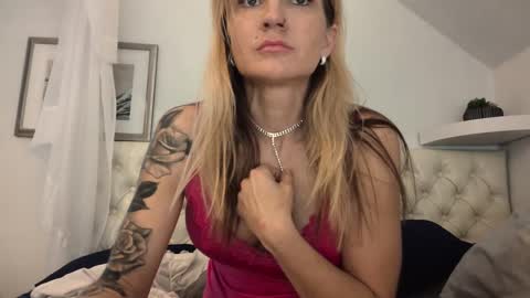 Madie Ray online show from 10.04.25