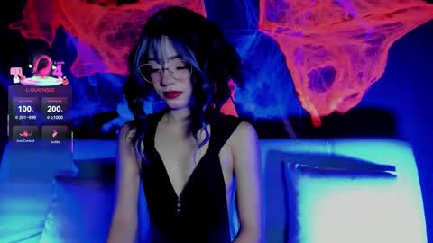 Snapshot of madiixwatson chatting on 10.27.25 Madison Watson online show from 10.27.25