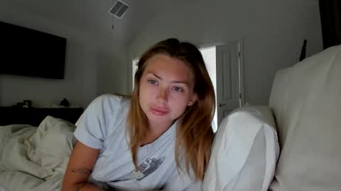 Snapshot of madirose69 chatting on 06.08.26 mari rose online show from 06.08.26
