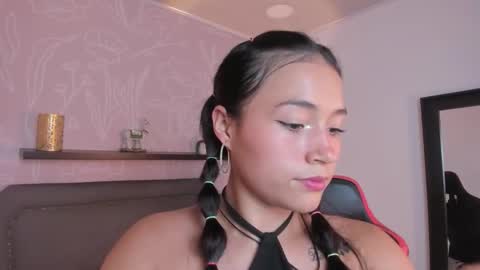 Snapshot of madison_saenzz chatting on 12.19.25 M A D I S O N online show from 12.19.25