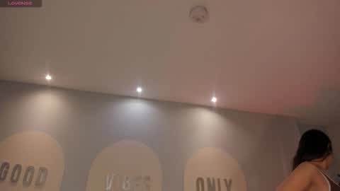 Maddi Collins online show from 12.18.25