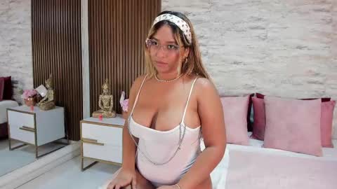 madisonhunterr_ online show from 02.22.25