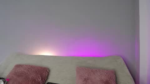 Snapshot of madissonkay chatting on 06.17.26 online show from 06.17.26
