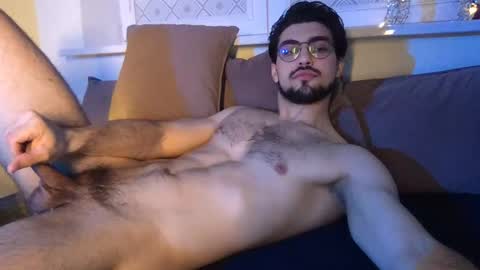 Snapshot of madmaxbad chatting on 01.22.25 madmaxbad online show from 01.22.25