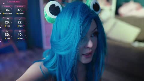 Snapshot of madnessalise chatting on 01.17.25 Alice online show from 01.17.25