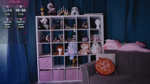 Snapshot of madnessalise chatting on 01.24.25 Alice online show from 01.24.25