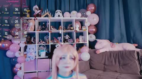 Snapshot of madnessalise chatting on 03.12.25 Alice online show from 03.12.25