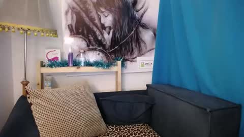 Snapshot of madoka_xxx chatting on 12.20.24 Elizabeth online show from 12.20.24