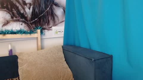 Snapshot of madoka_xxx chatting on 12.24.24 Elizabeth online show from 12.24.24