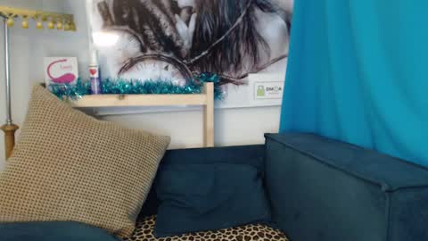 Snapshot of madoka_xxx chatting on 01.15.25 Elizabeth online show from 01.15.25