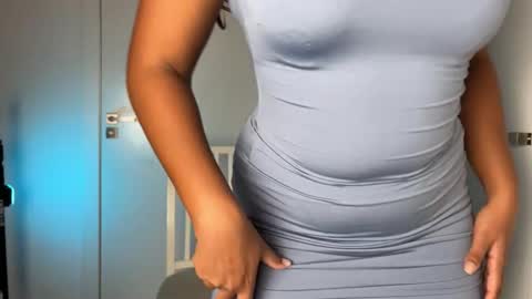 Snapshot of madsnextdoor chatting on 10.13.25 Maddie online show from 10.13.25