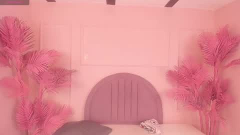 Snapshot of madyscarlett chatting on 10.24.25 madyscarlett online show from 10.24.25