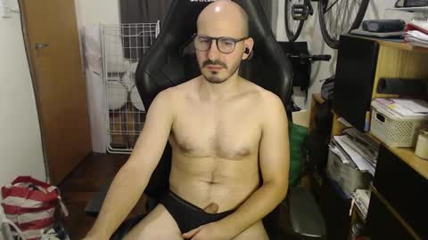 Snapshot of madziula chatting on 03.11.25 Peter online show from 03.11.25