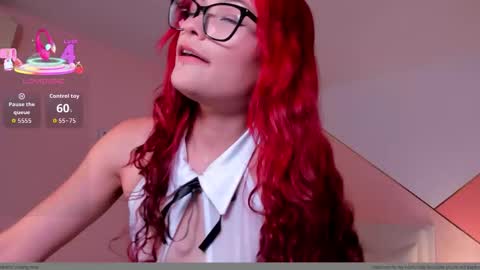 Mae Lyra online show from 01.07.26