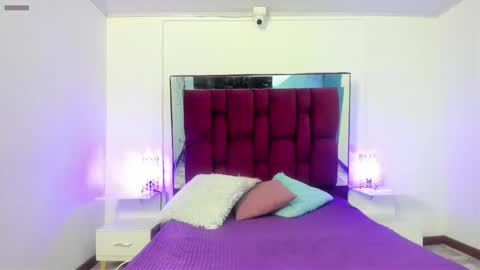 MAEE ANGELS online show from 12.03.24