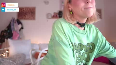 Maeve  schedule 11 am- 530 pm colombia time  online show from 04.21.26