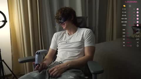 Snapshot of maestro3369 chatting on 11.09.25 Mike XMaestro 3369 online show from 11.09.25