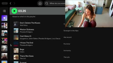 Snapshot of maevebaezie chatting on 02.28.25 maeve online show from 02.28.25