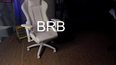 Maevee online show from 02.18.25